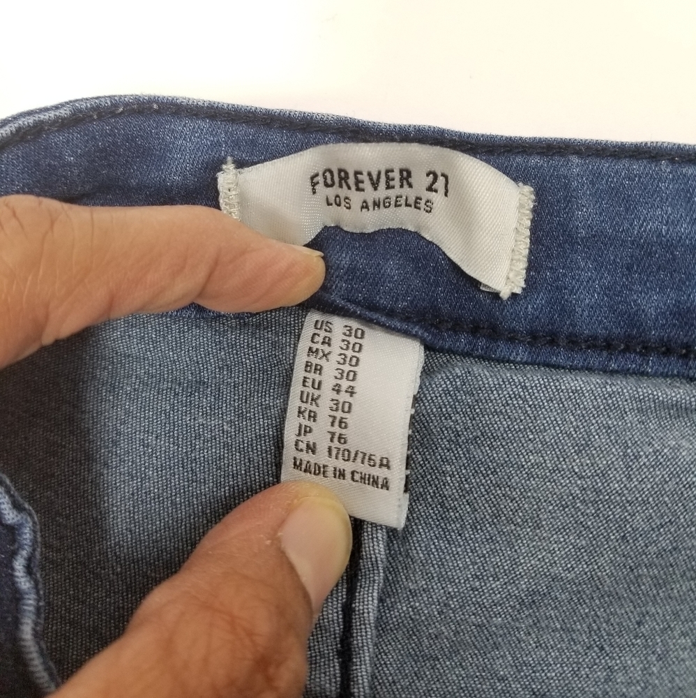 🌼6/20$🌼Forever 21 Jean's shorts size 30 - Picture 5 of 7